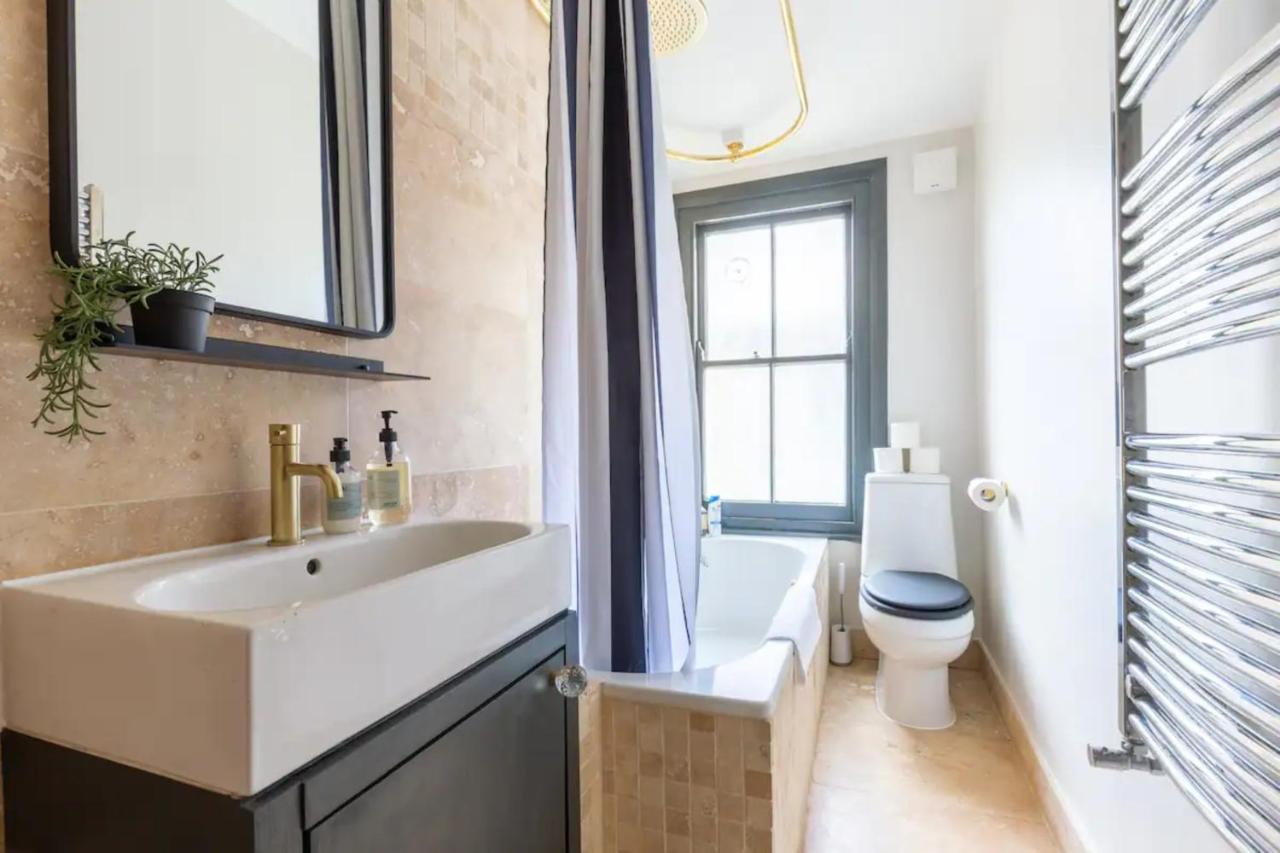 Luxuriously Designed 3 Bedroom Apartment In Clapham Londres Extérieur photo